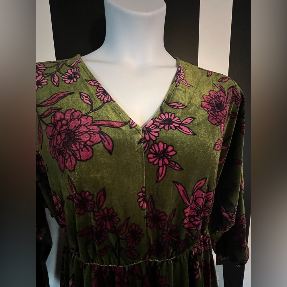 SOLD NWT London Times New York & Co pink green velour pullover dress. Size XL. - Picture 2 of 8